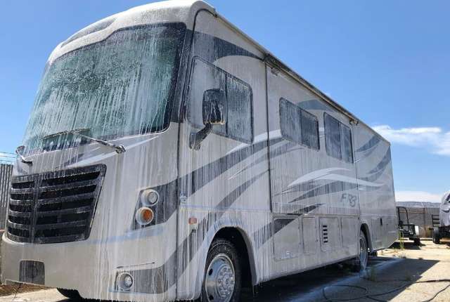 Professional Mobile RV Detailing Services